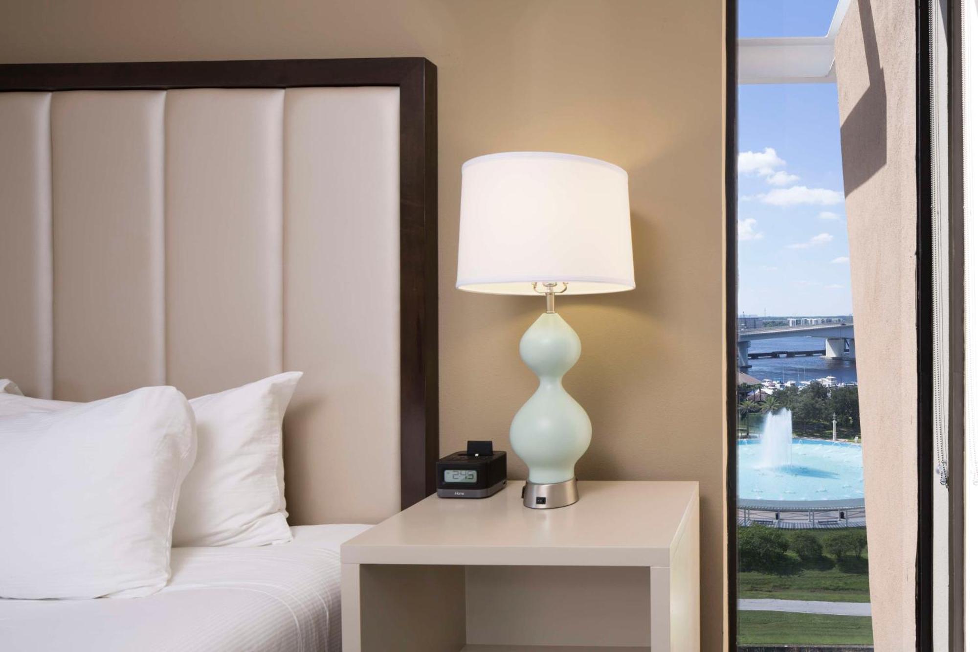 Doubletree By Hilton Riverfront, Fl Hotel Jacksonville
